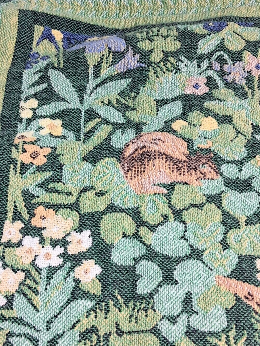 Large 84 X 62 Goodwin Weavers Jacquard Wildlife Tapestry Cottagecore Throw